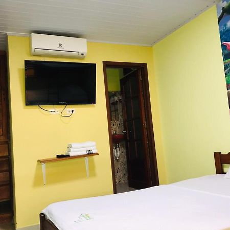 Hostal La Esperanza Leticia Eksteriør billede
