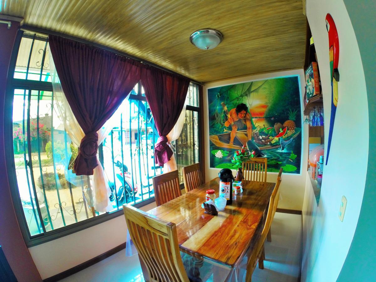 Hostal La Esperanza Leticia Eksteriør billede