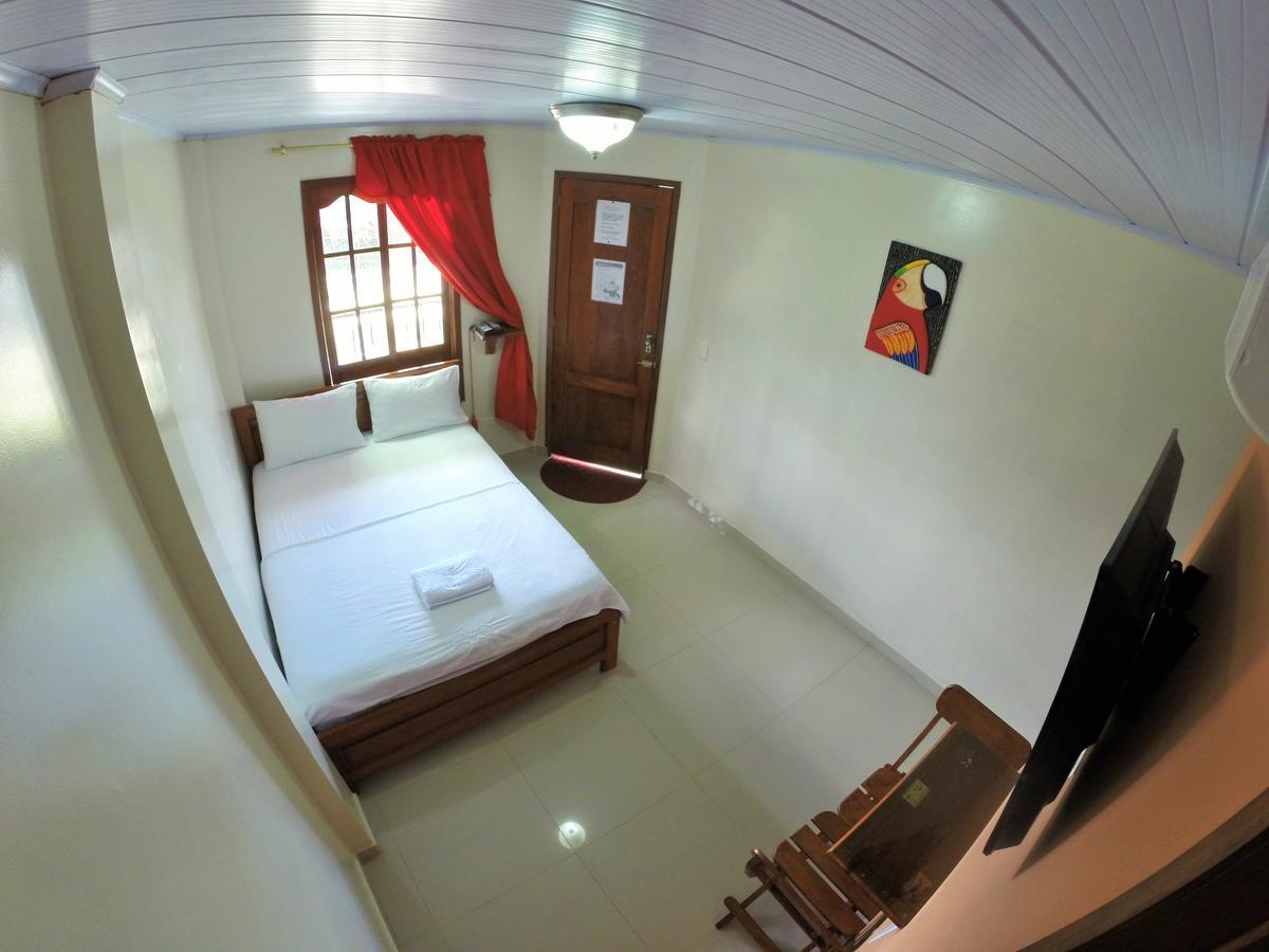 Hostal La Esperanza Leticia Eksteriør billede