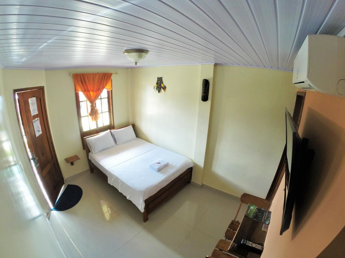 Hostal La Esperanza Leticia Eksteriør billede