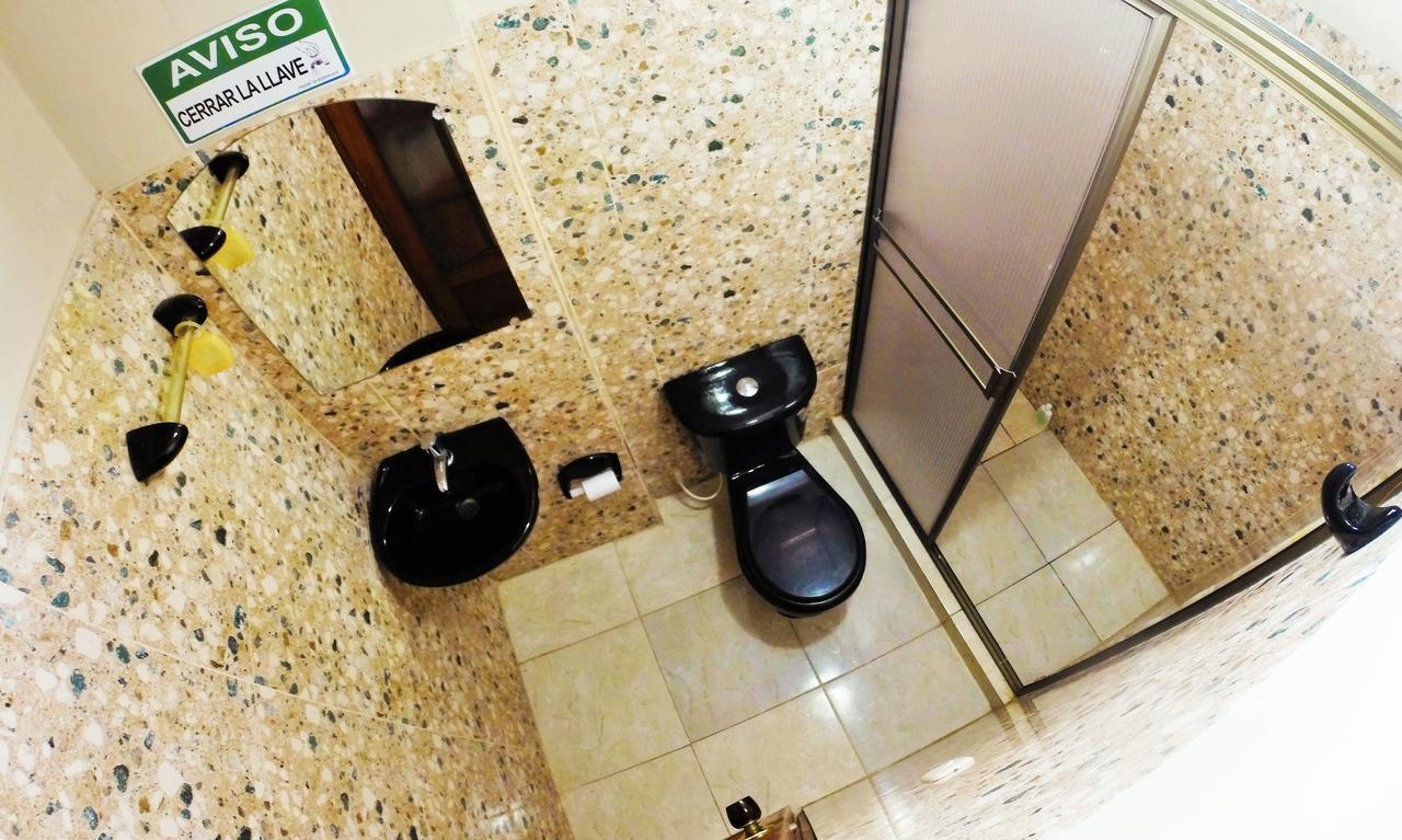 Hostal La Esperanza Leticia Eksteriør billede
